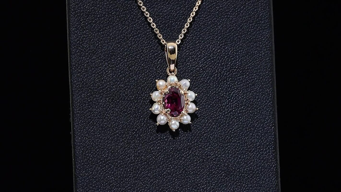 D''Joy AAA Radiant Ember Garnet 1.00 ctw and Freshwater Pearl Pendant Necklace in 18K Vermeil Rose Gold Over Sterling Silver 20 Inches