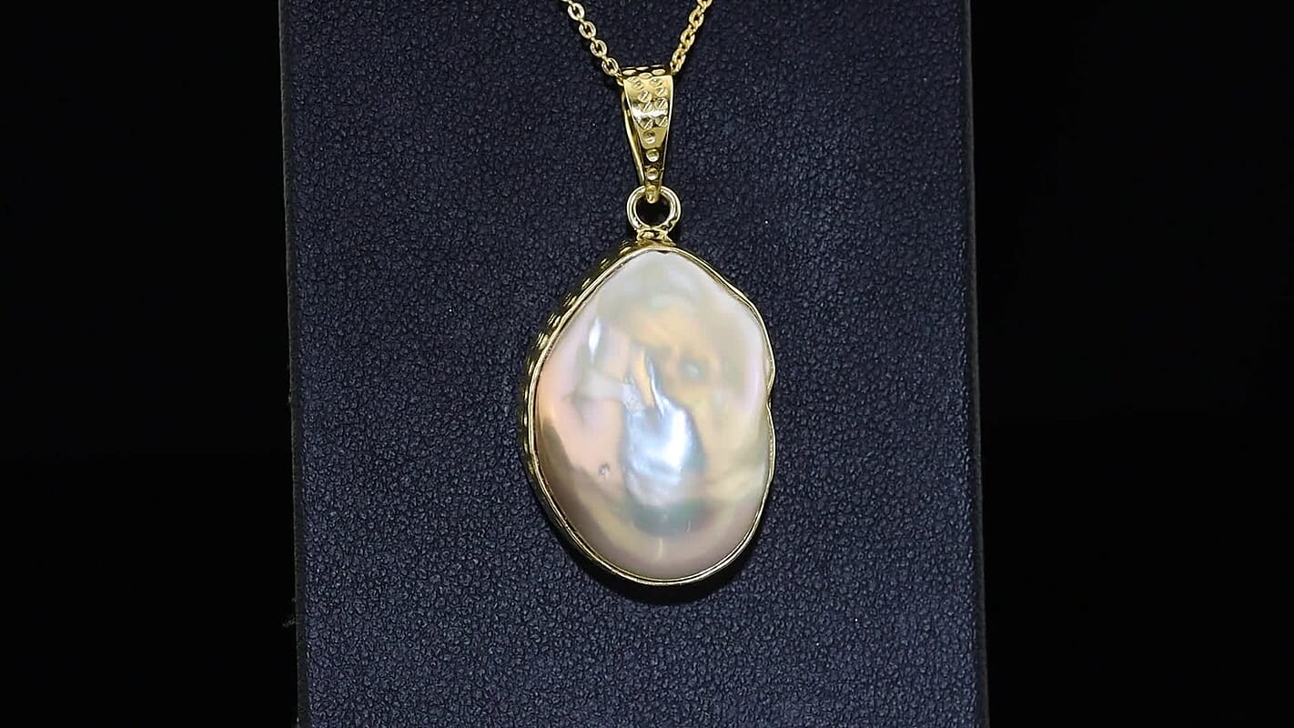 D''Joy White Baroque Pearl Pendant Necklace in 18K Vermeil Yellow Gold Over Sterling Silver 20 Inches