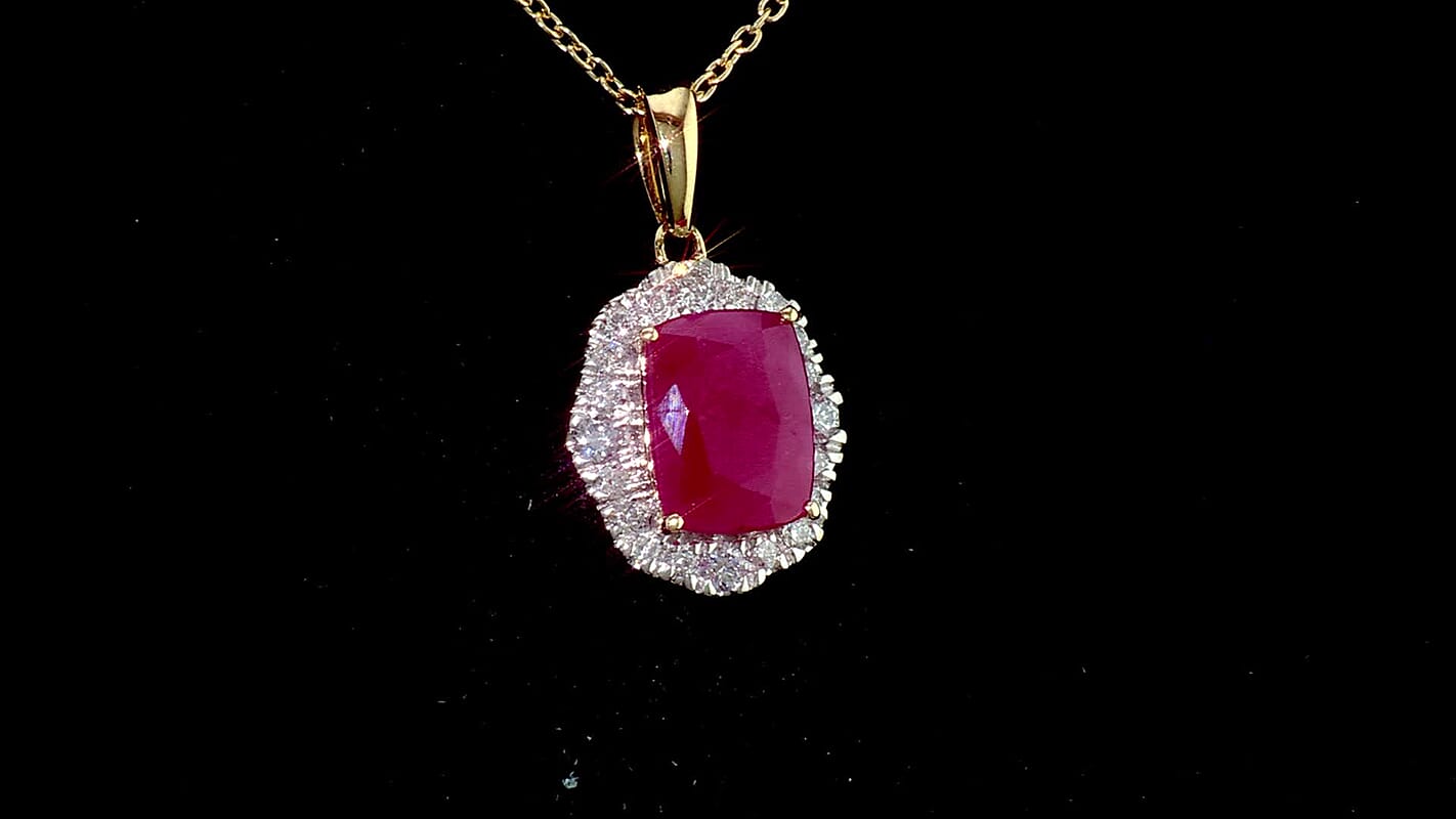 Certified & Appraised 10K Yellow Gold AAA Taveta Ruby, Luxuriant Lab Grown Diamond (G-H, SI) Pendant Necklace (18 Inches) 3.50 ctw