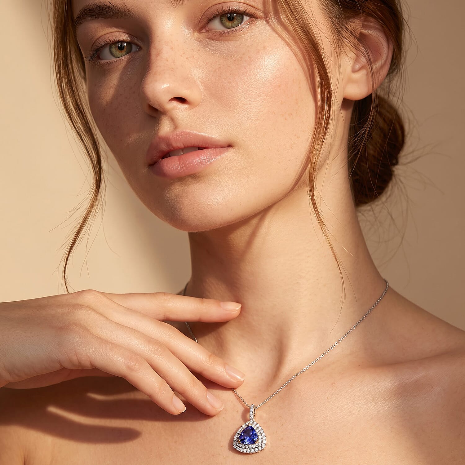 Certified & Appraised 10K Yellow Gold AAA Tanzanite, Luxuriant Lab Grown Diamond (G-H, SI) (0.95 cts) Pendant Necklace (18 Inches) 4.80 ctw