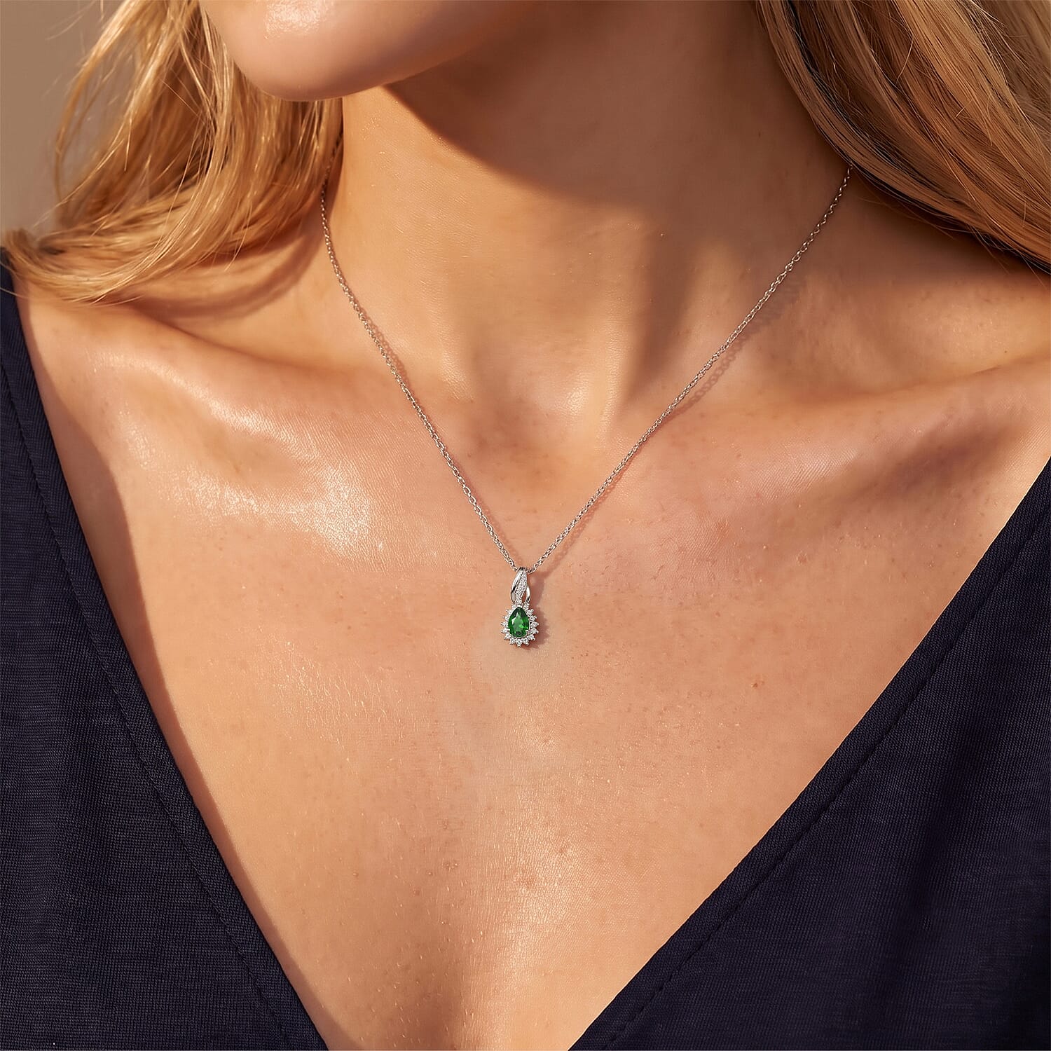 EverTrue Chrome Diopside and Simulated Diamond 0.65 ctw Pendant in Platinum Bond with Stainless Steel Necklace 20 Inches