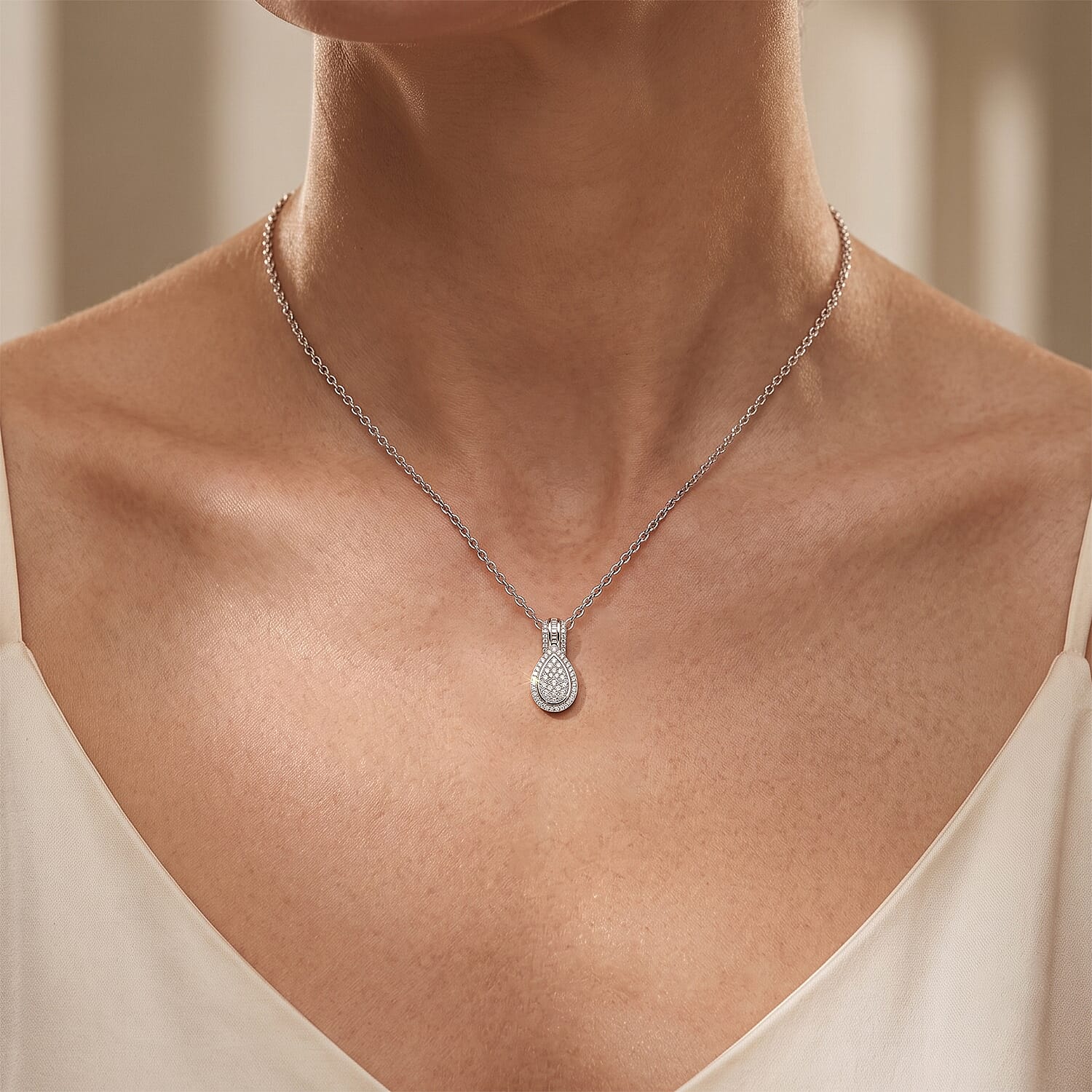 D'Joy Diamond 0.50 ctw Pendant Necklace (20 Inches) in Rhodium Over Sterling Silver