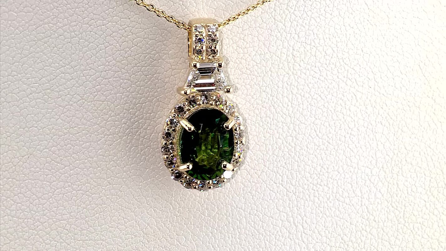 10K Yellow Gold AAA Green Sapphire, Lab Grown Diamond (E-F, VS) (0.65 cts) Pendant Necklace (20 Inches) 3.13 ctw