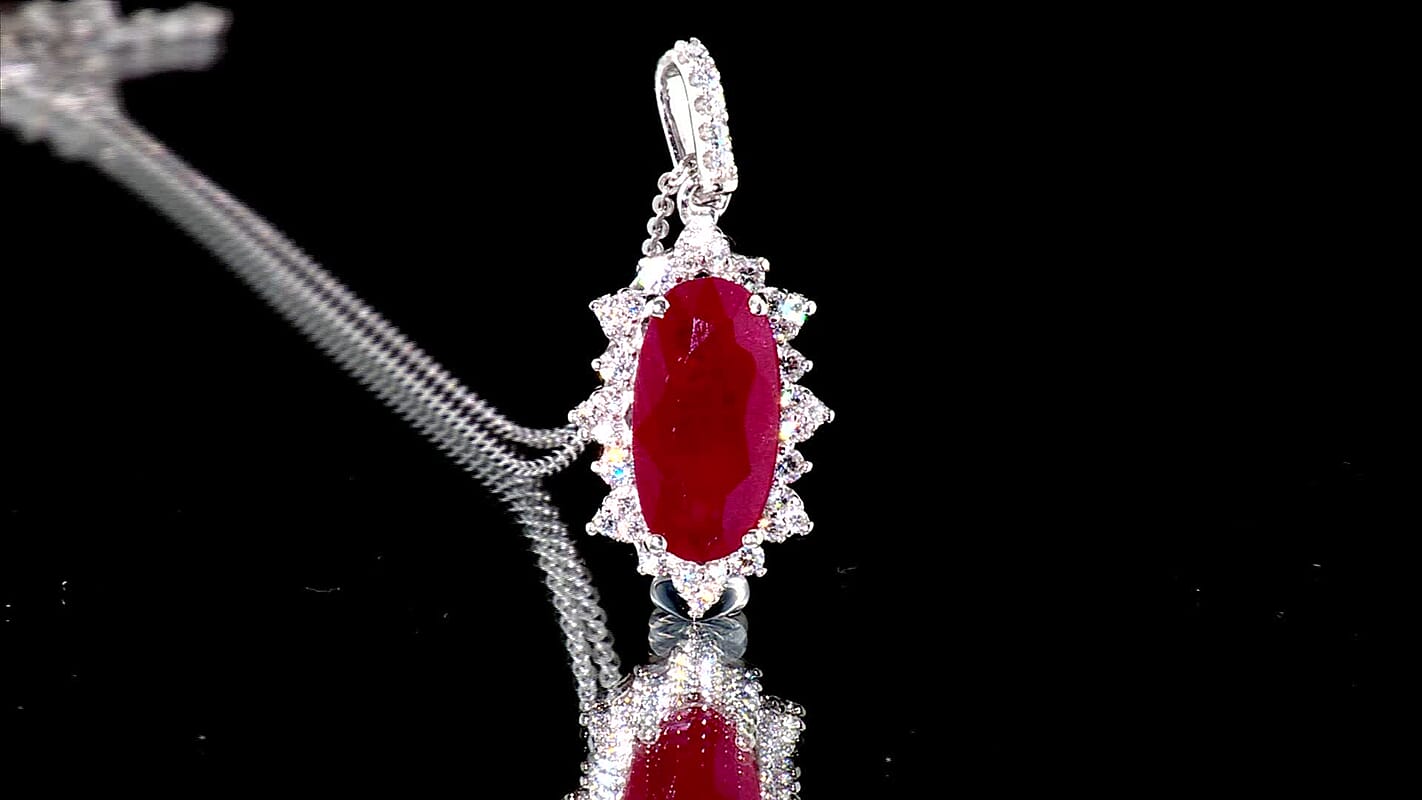 Certified & Appraised D''Joy Premium Niassa Ruby (FF), Moissanite Pendant Necklace (18 Inches) in Rhodium Over Sterling Silver 5.40 ctw
