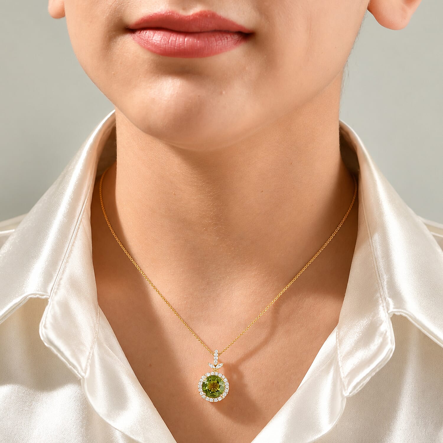 Certified and Appraised D'Joy Premium Hebei Peridot and Moissanite 2.80 ctw Pendant Necklace (18 Inches) in 18K Vermeil Yellow Gold Over Sterling Silver