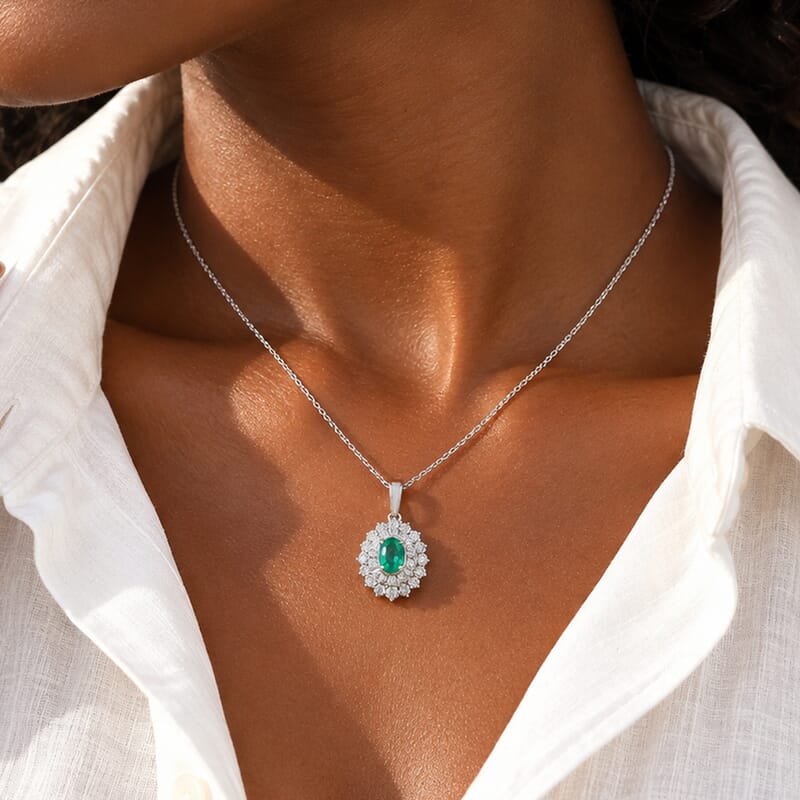 Certified and Appraised D'Joy Premium Boyaca Colombian Emerald and Moissanite 1.00 ctw Pendant Necklace (18 Inches) in Rhodium Over Sterling Silver