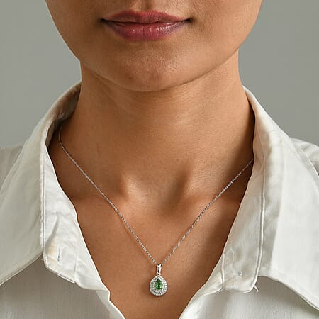 Tsavorite Garnet - Product card gallery slide 2 (15389339353401)