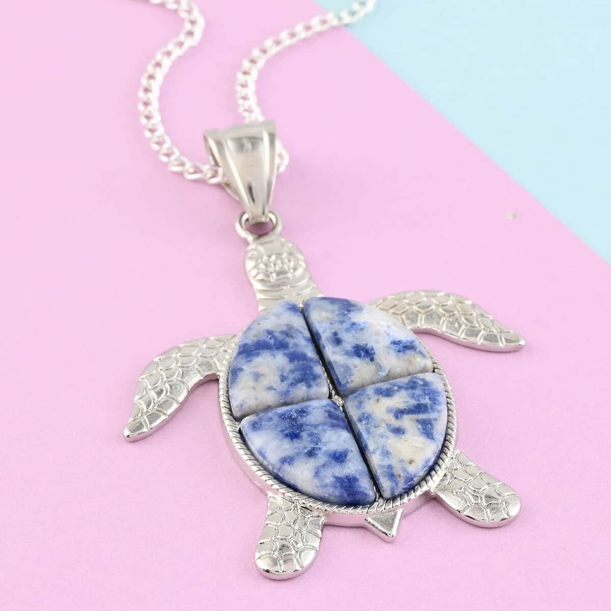 Sodalite Turtle Pendant Necklace 18 Inches in Silvertone 10.35 ctw image number 1