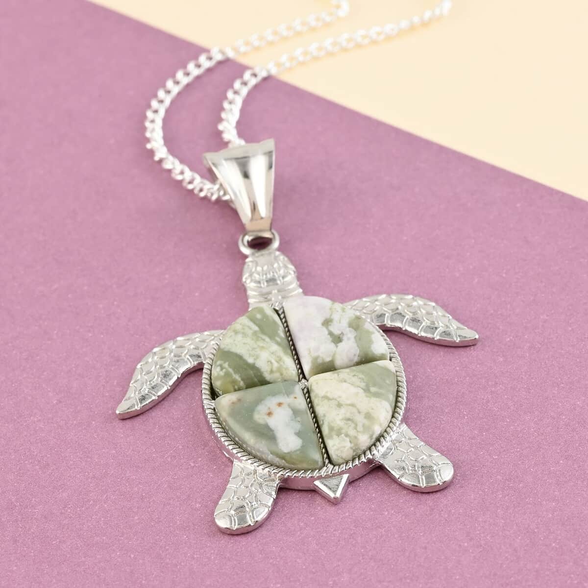 Peace Jasper Turtle Pendant Necklace 18 Inches in Silvertone 10.35 ctw image number 1