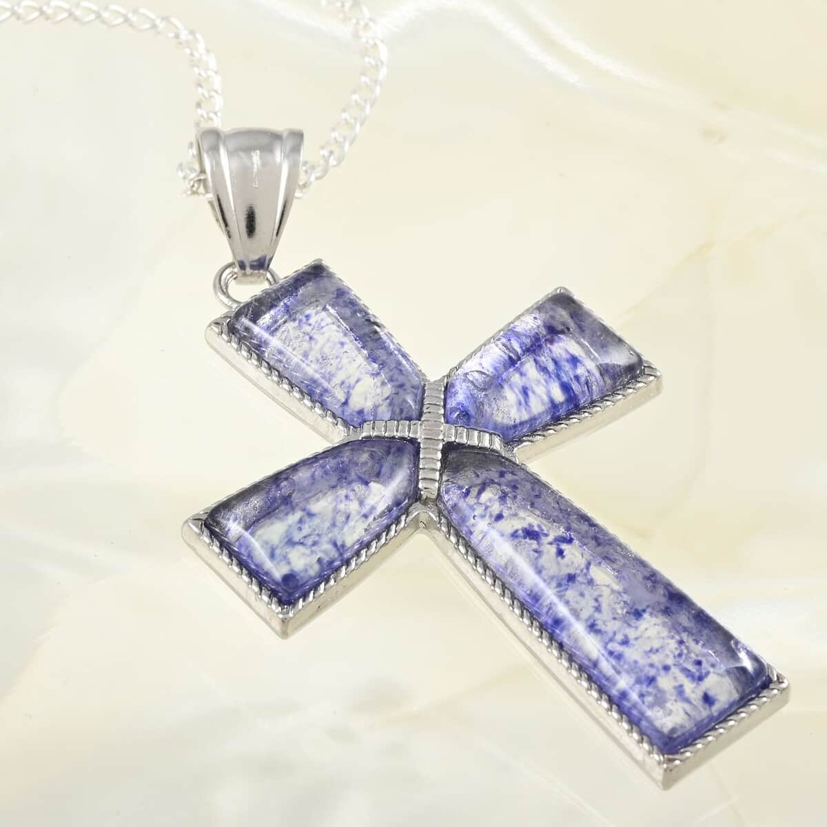 Blue Berry Quartz Cross Pendant Necklace 18 Inches in Silvertone 12.25 ctw image number 1