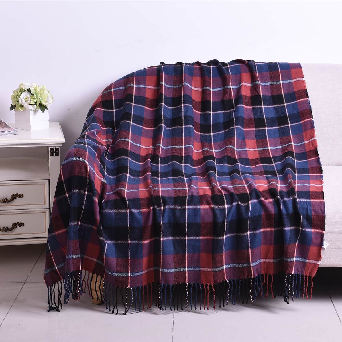 Homesmart Acrylic Multi Color Checker Pattern Throw Blanket with Tassels for Couch for Women, Men and Kids image number 4