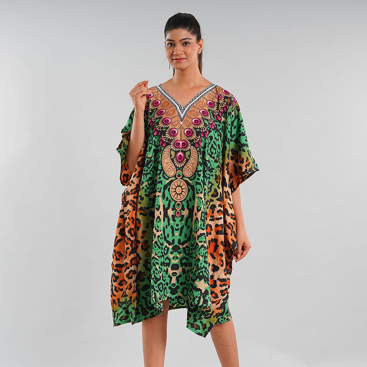 JOVIE Green Cheetah V-Neck Kaftan - One Size Fits Most image number 0