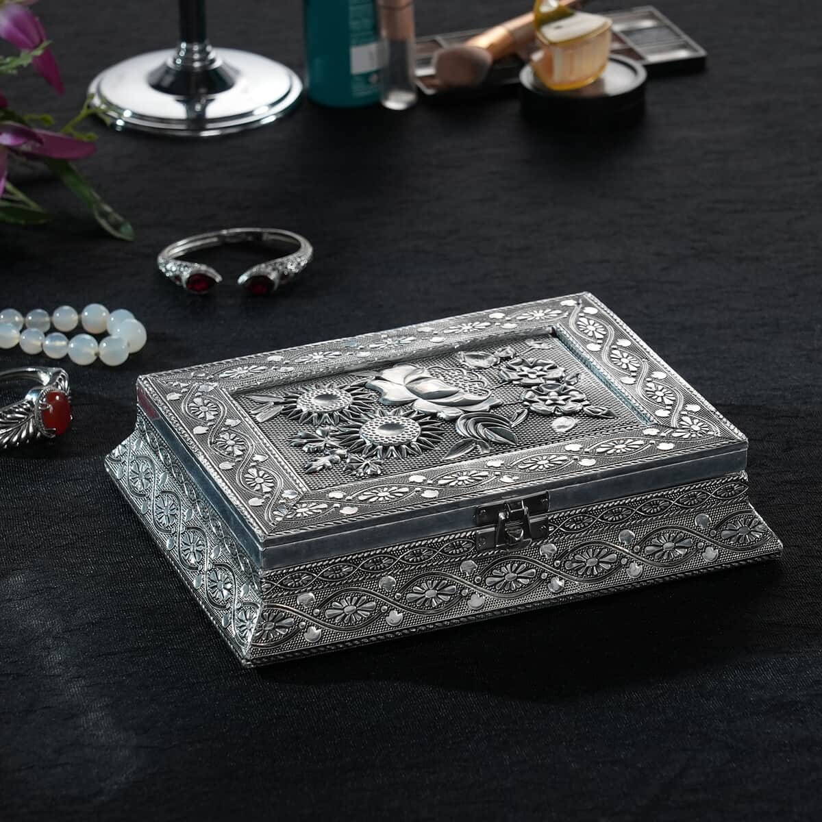 Handcrafted Oxidized 3D Flower Embossed Scratch Protection Interior Jewelry Box image number 1