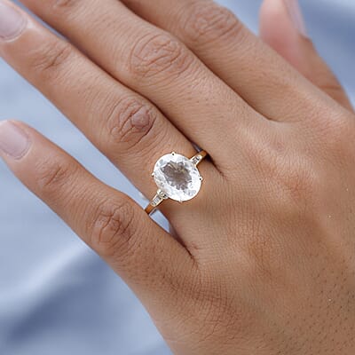 Luxoro 10K Yellow Gold Premium Mexican Hyalite Opal and Diamond Ring (Size 5.0) 2.20 Grams 3.25 ctw with Free UV Flash Light