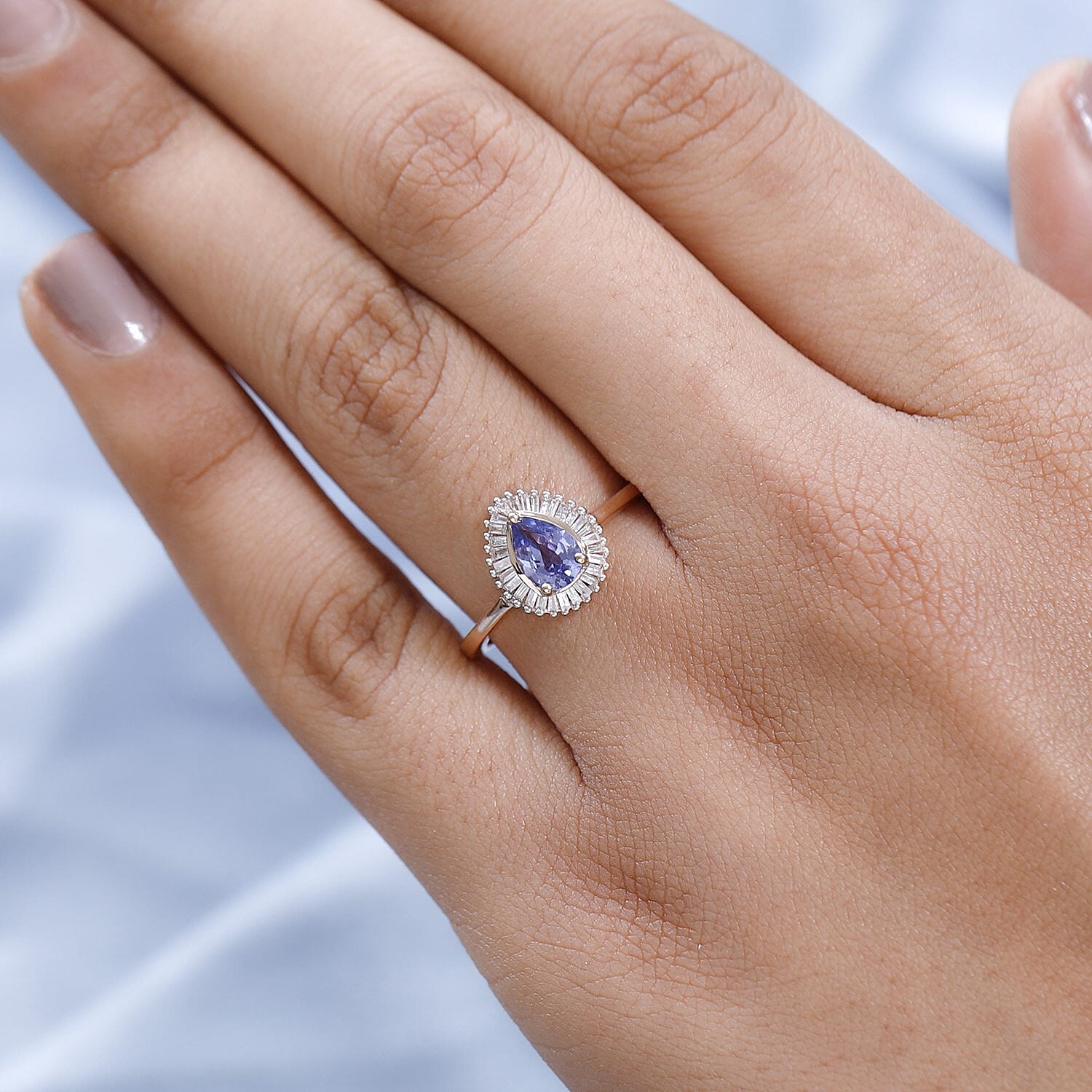 Pear / 5 - Product card gallery slide 3 (10144768819483)