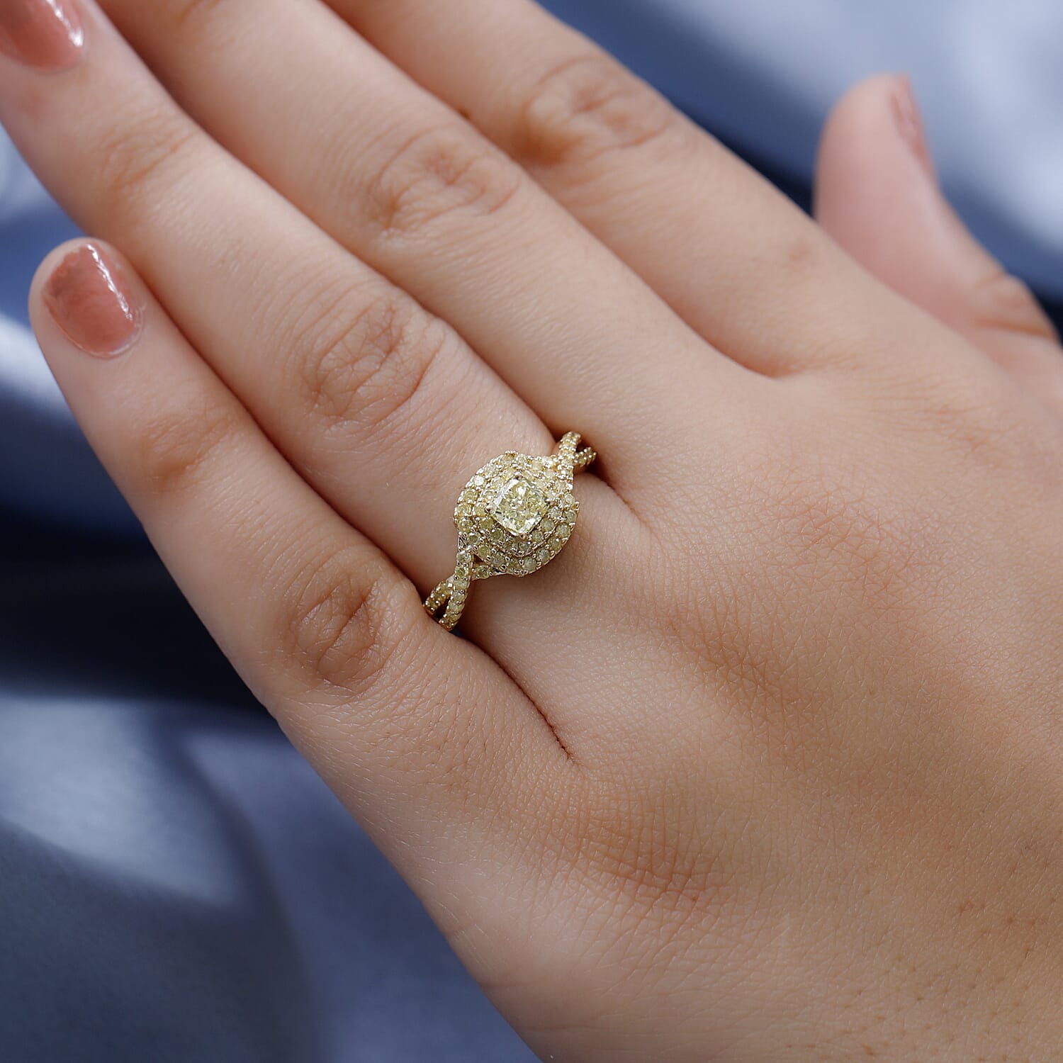 Luxoro 14K Yellow Gold I2-I3 Natural Yellow Diamond Halo Ring (Size 5.0) 1.00 ctw