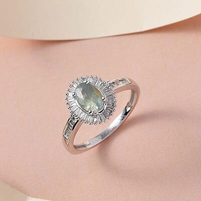 Luxoro 14K White Gold AAA Narsipatnam Alexandrite, Diamond (I3-G-H)(0.33 cts) Halo Ring (Size 9.0) 1.25 ctw