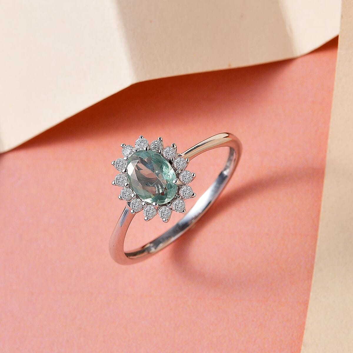 Luxoro 14K White Gold AAA Narsipatnam Alexandrite and G-H I3 Diamond Sunburst Ring (Size 6.5) 0.90 ctw image number 1