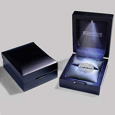 950 Platinum  White Diamond SI - VS Ring ,  Platinum Wt. 4.97 g 0.53 ctw