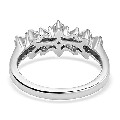 950 Platinum  White Diamond SI - VS Ring ,  Platinum Wt. 4.97 g 0.53 ctw