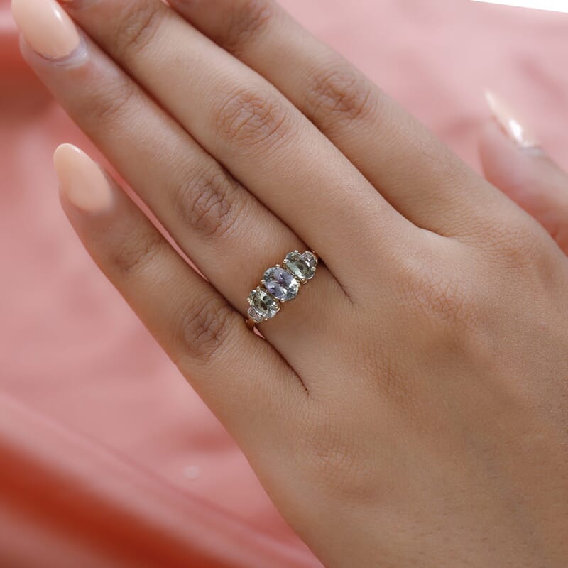 Luxoro 10K Yellow Gold Premium Green Tanzanite and G-H I3 Diamond Trilogy Ring (Size 5.0) 2.00 ctw