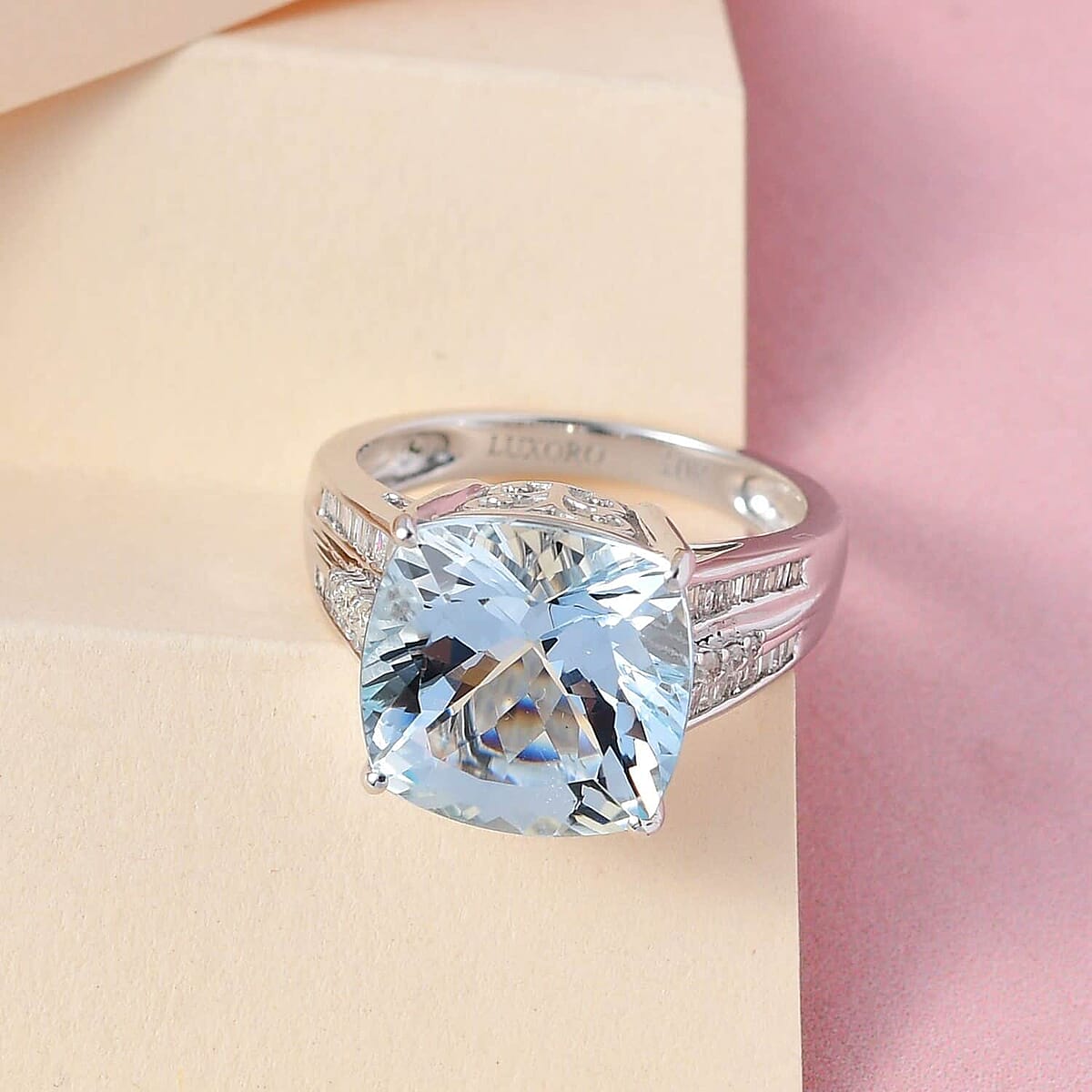 Luxoro 10K White Gold Premium Mangoro Aquamarine and Diamond Ring (Size 7.5) 4.65 Grams 6.85 ctw image number 1