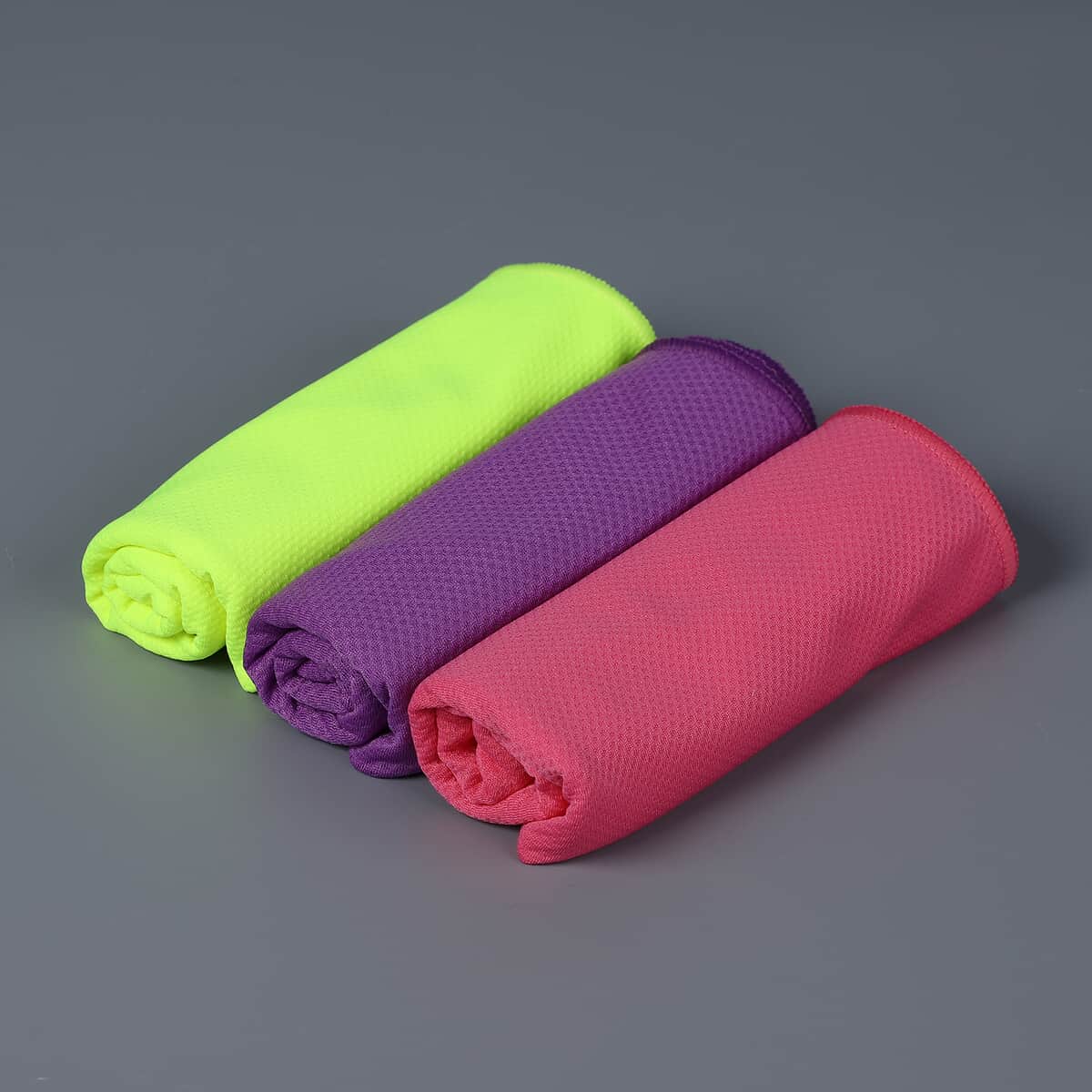 Homesmart Set of 3 Multi Color Solid 45% Polyester & 55% Nylon Cooling Towels image number 0