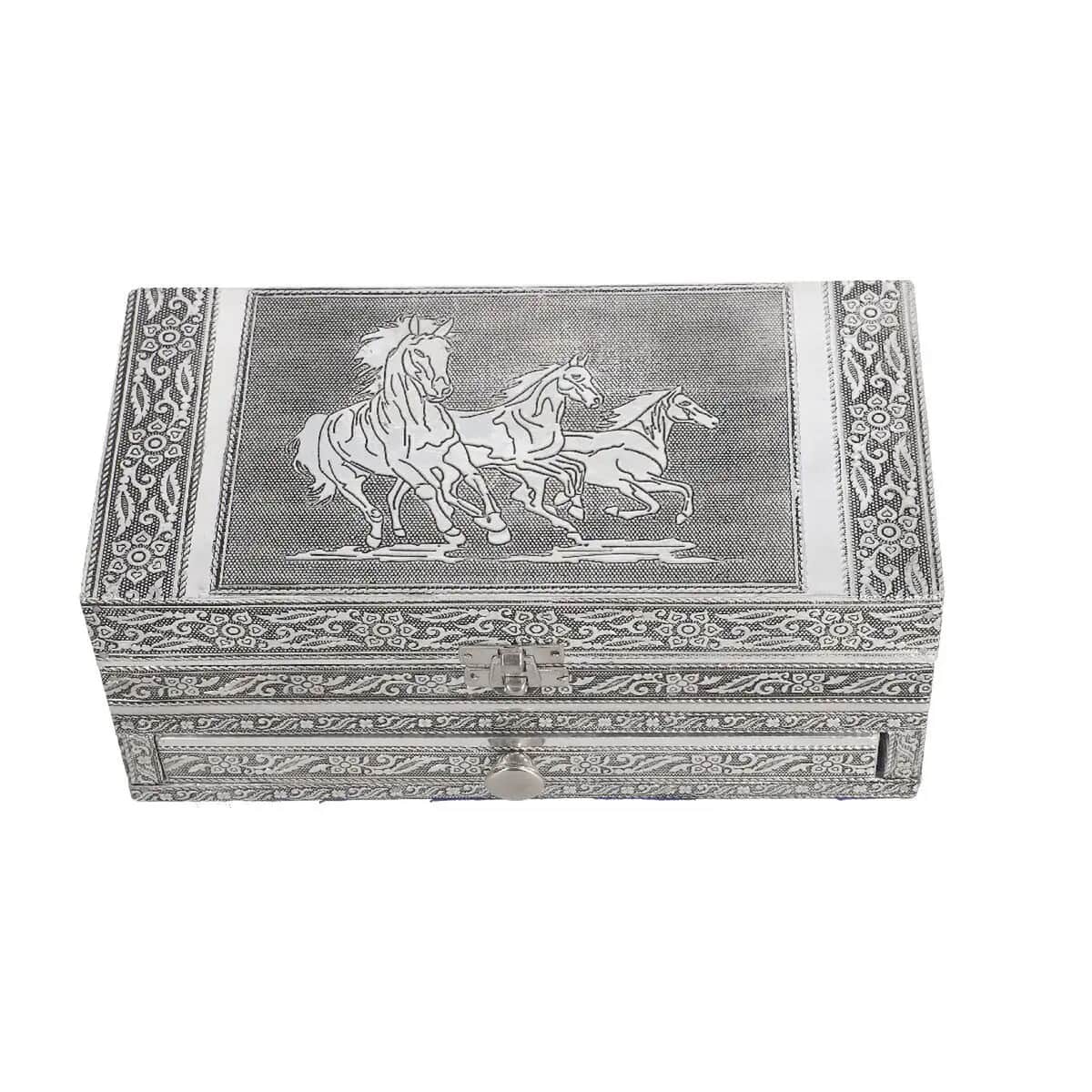 Handcrafted Horse Pattern Oxidized Jewelry Box with Movable Tray and Anti Scratch Interior Lines image number 0