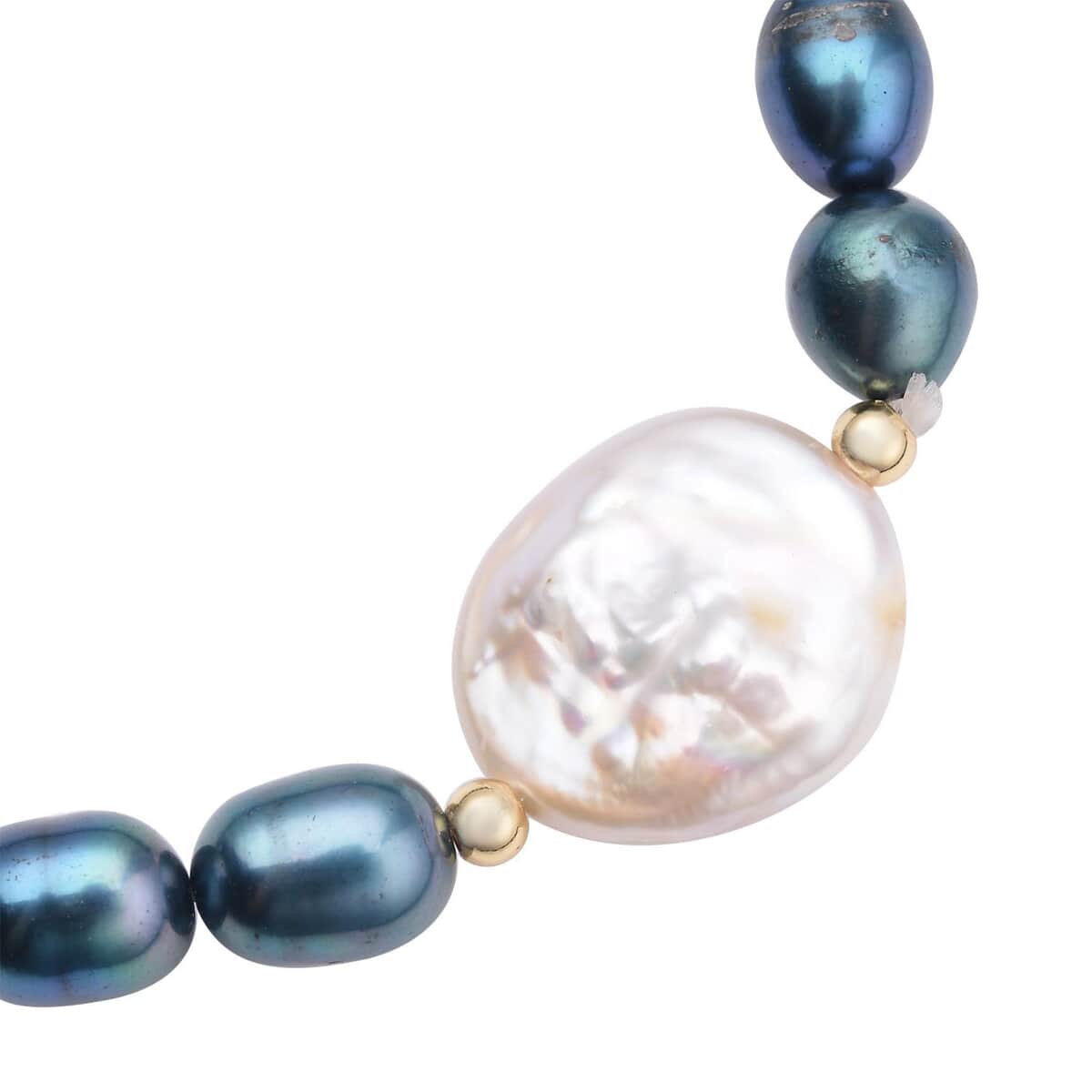 White Coin Keshi Pearl and White Freshwater Cultured Pearl Stretch Bracelet in Sterling Silver image number 3