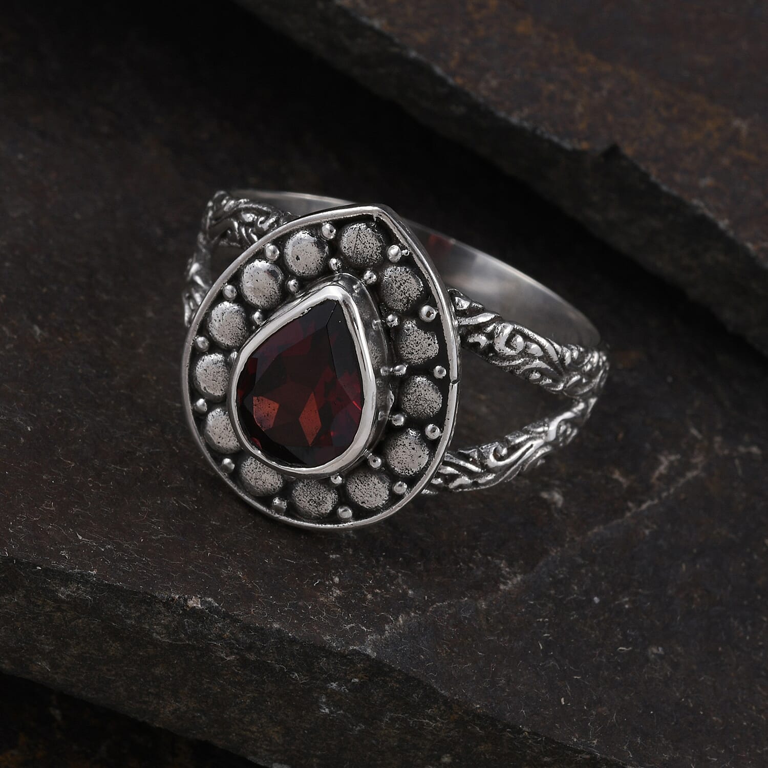 Bali Legacy Mozambique Garnet Ring in Sterling Silver (Size 10.0) 1.50 ctw