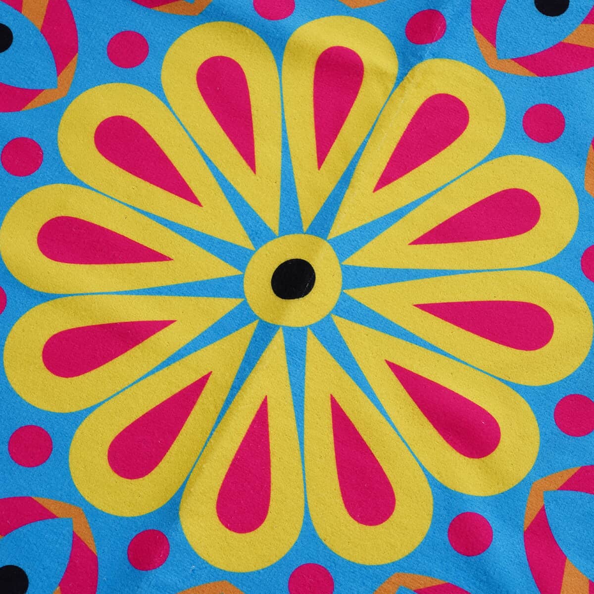 HOMESMART Multi Color Geometric Print Rectangle Beach Towel image number 1