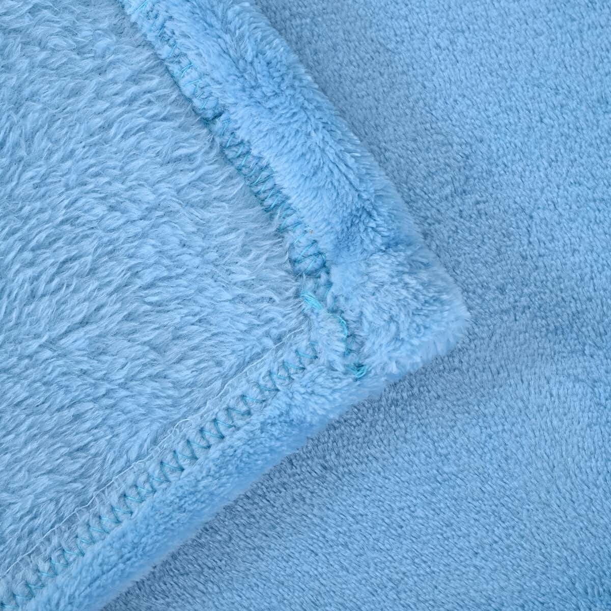 Homesmart Set of 2 Pink Bottom/Flower Pattern & Blue Solid Microfiber Flannel Blanket image number 4