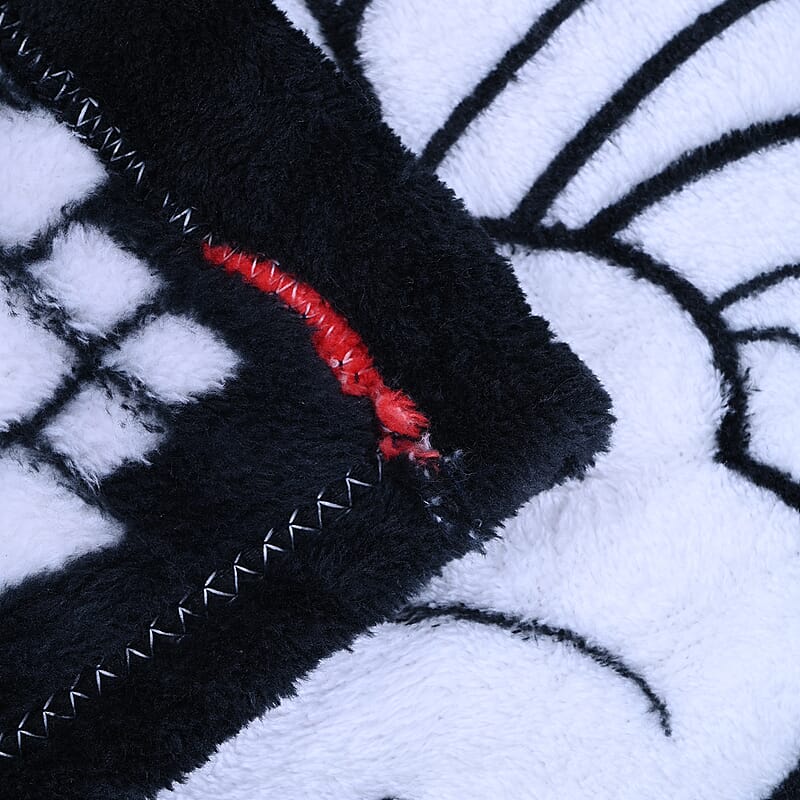 Homesmart Set of 2 Black/Flower Print Pattern & Red Solid Microfiber Flannel Blanket