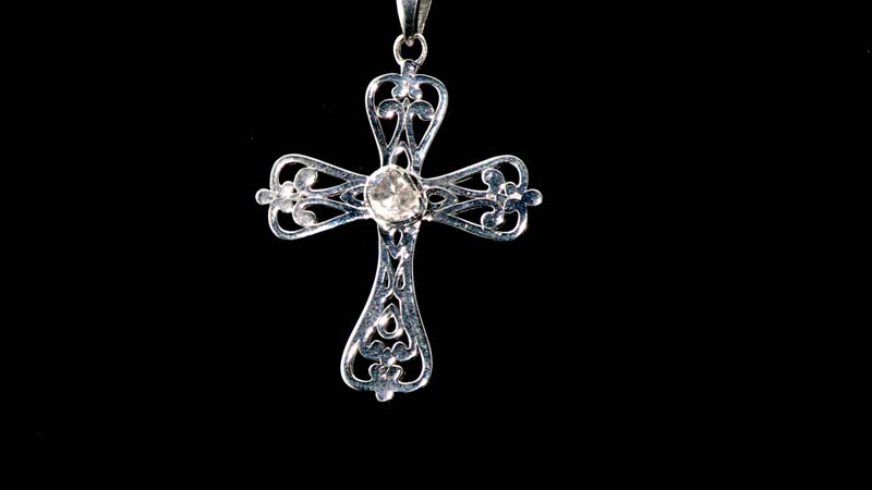 Artisan Crafted 0.15 ctw Polki Diamond Cross Pendant in Sterling Silver