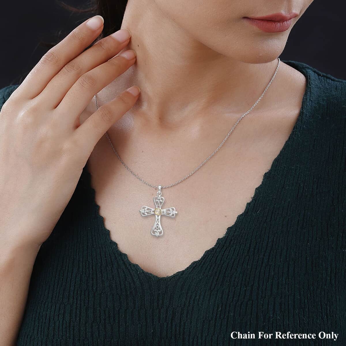 Artisan Crafted Polki Diamond Cross Pendant in Sterling Silver 0.15 ctw image number 2