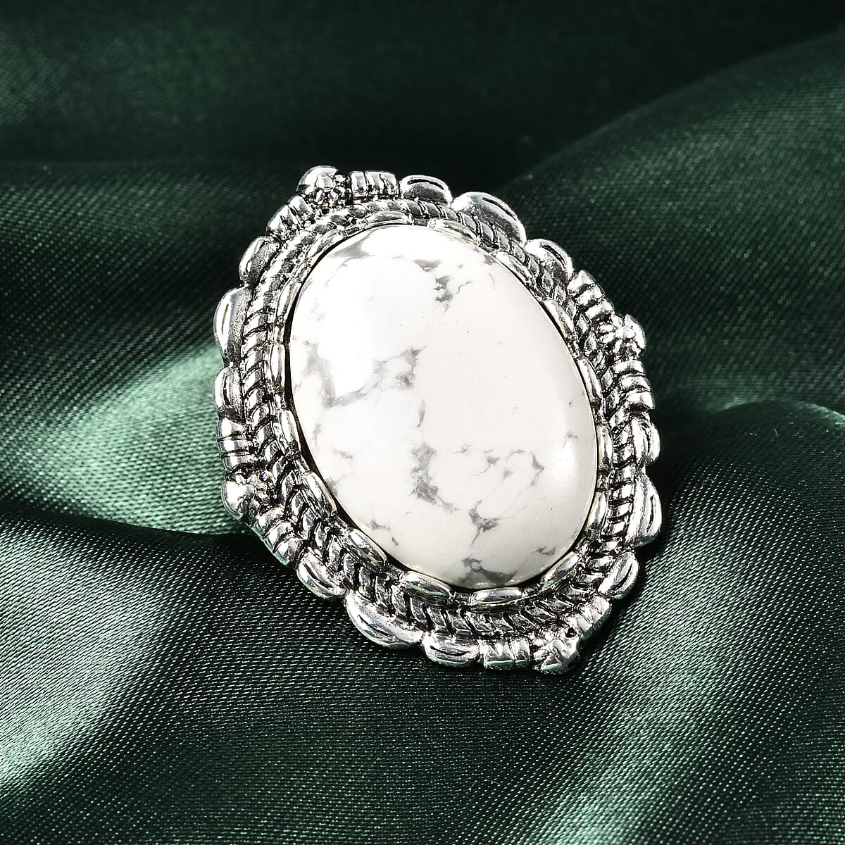 White Howlite Ring in Silvertone (Size 9.0) 50.00 ctw  image number 1