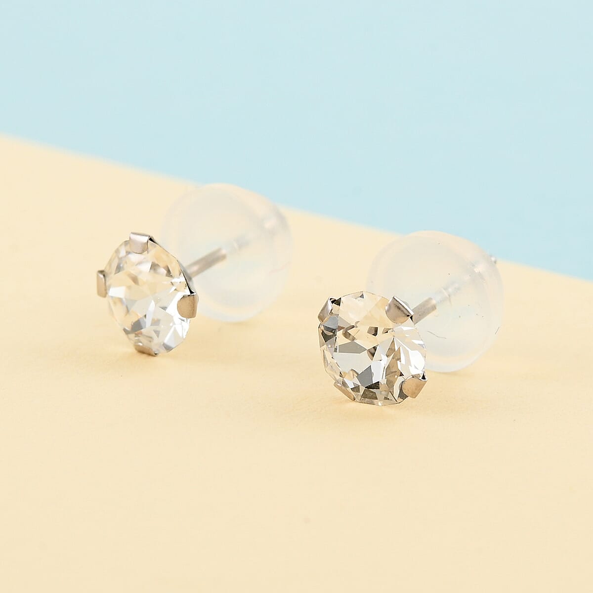 10K White Gold White Crystal Stud Earrings image number 1