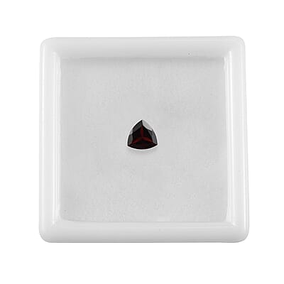 AA Mozambique Garnet (Tril 6 mm) 0.70 ctw