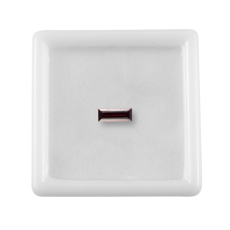 AAA Orissa Rhodolite Garnet (Bgt 8x3 mm) 0.77 ctw
