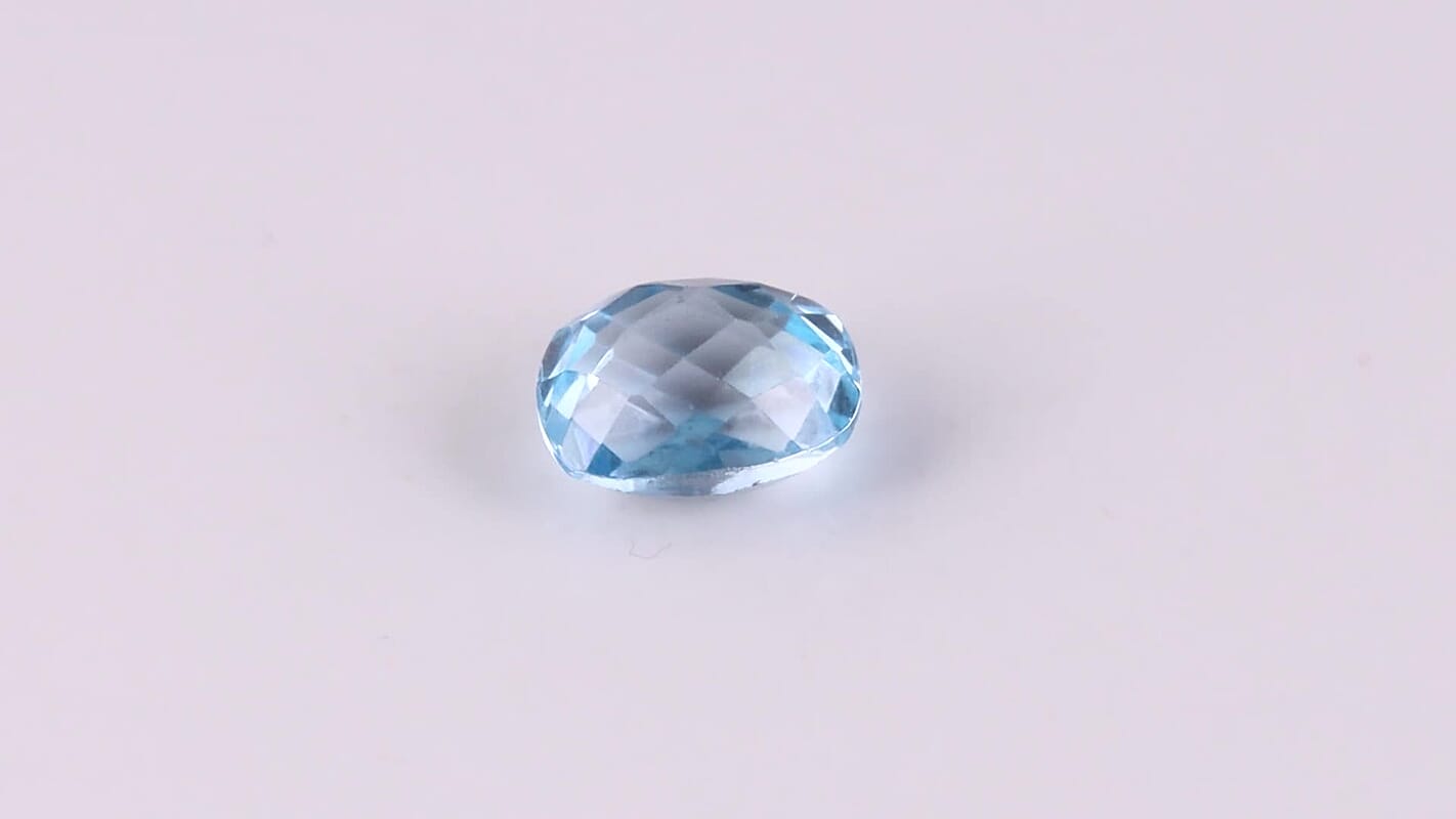 Sky Blue Topaz (Cush 9x7 mm) 2.56 ctw