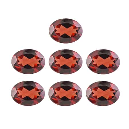 AAA Mozambique Garnet Set of 7 (Ovl 8x6 mm) 8.50 ctw image number 0