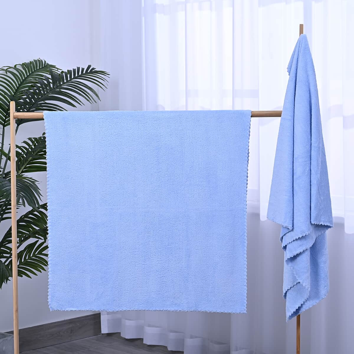 HOMESMART Set of 2 Blue Solid Color Microfiber Bath Towel (12'x29') image number 0