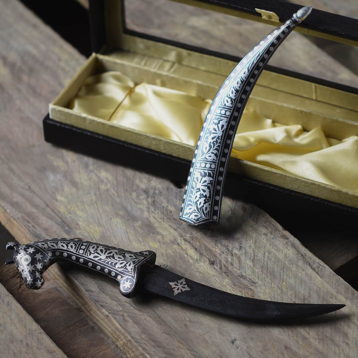 Handcrafted Collector Knife with Horse Head. (With Wooden Box) 925 Silver Handwork image number 1