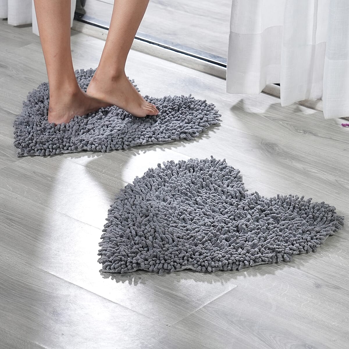 Set of 2 Dark Gray Chenille Shaggy Heart Cotton Bath Mat with Latex Anti Skid Back image number 1