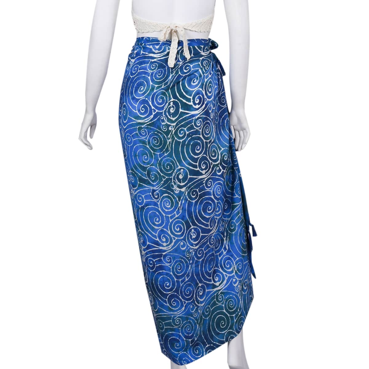 Handmade Blue Spiral Motif Pattern 100% Rayon Sarong image number 2