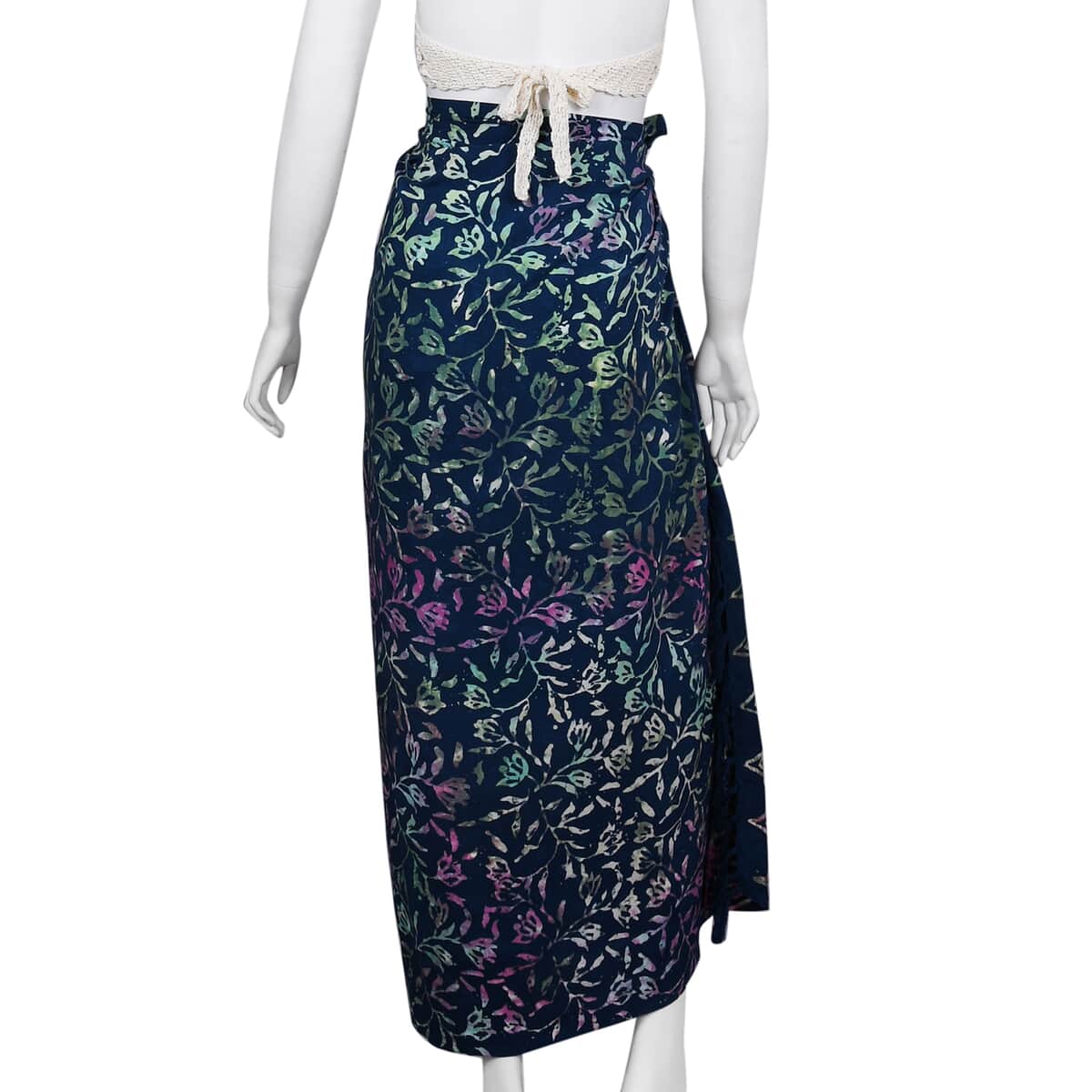 Handmade Dark Grey Floral Motif Pattern 100% Rayon Sarong | Women's Saron Wrap | Sarong Skirt | Beach Sarong Cover Up image number 2