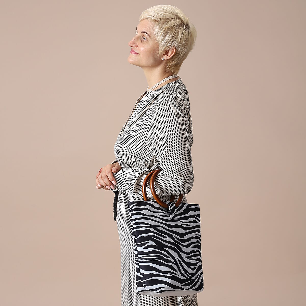 Hong Kong Collection Designer Inspired Black and White Zebra Print Tote Bag with Wooden Handle image number 1