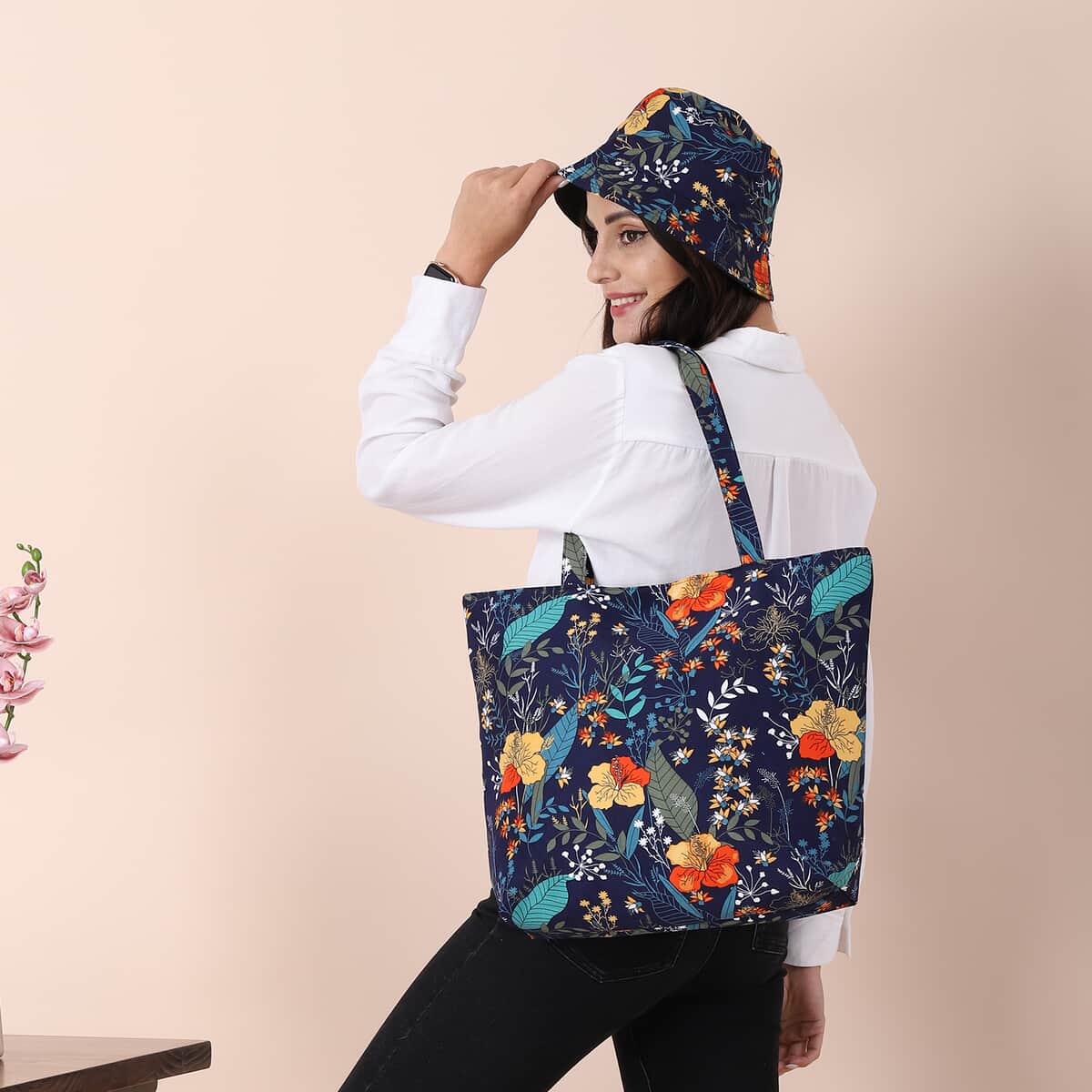 Set of 2 Navy and Floral Pattern Viscose Tote Bag (17.72x4.74x13.74) with Matching Hat (23.62) image number 1