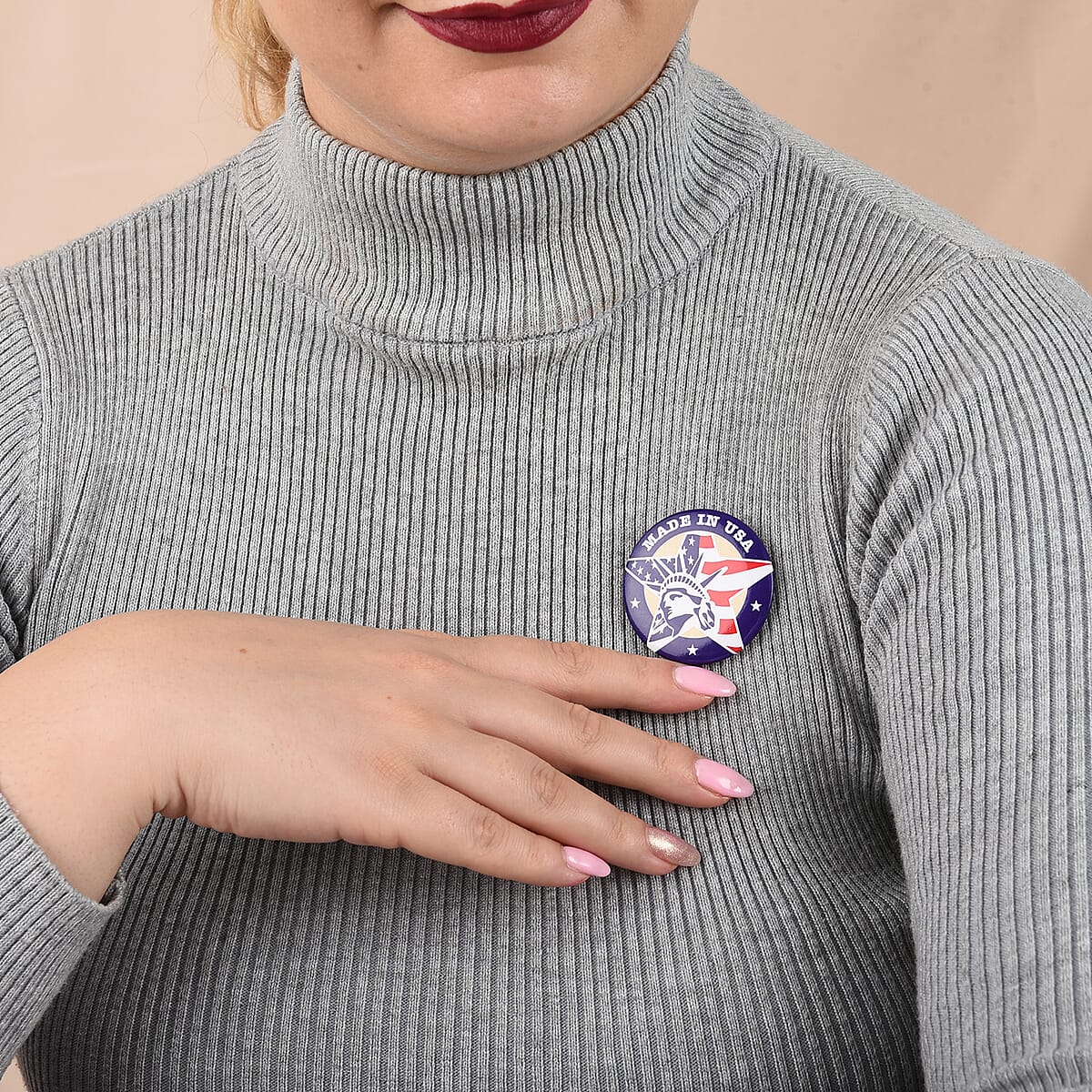 Statue of Liberty Printed Made in USA Theme Brooch in Silvertone image number 2