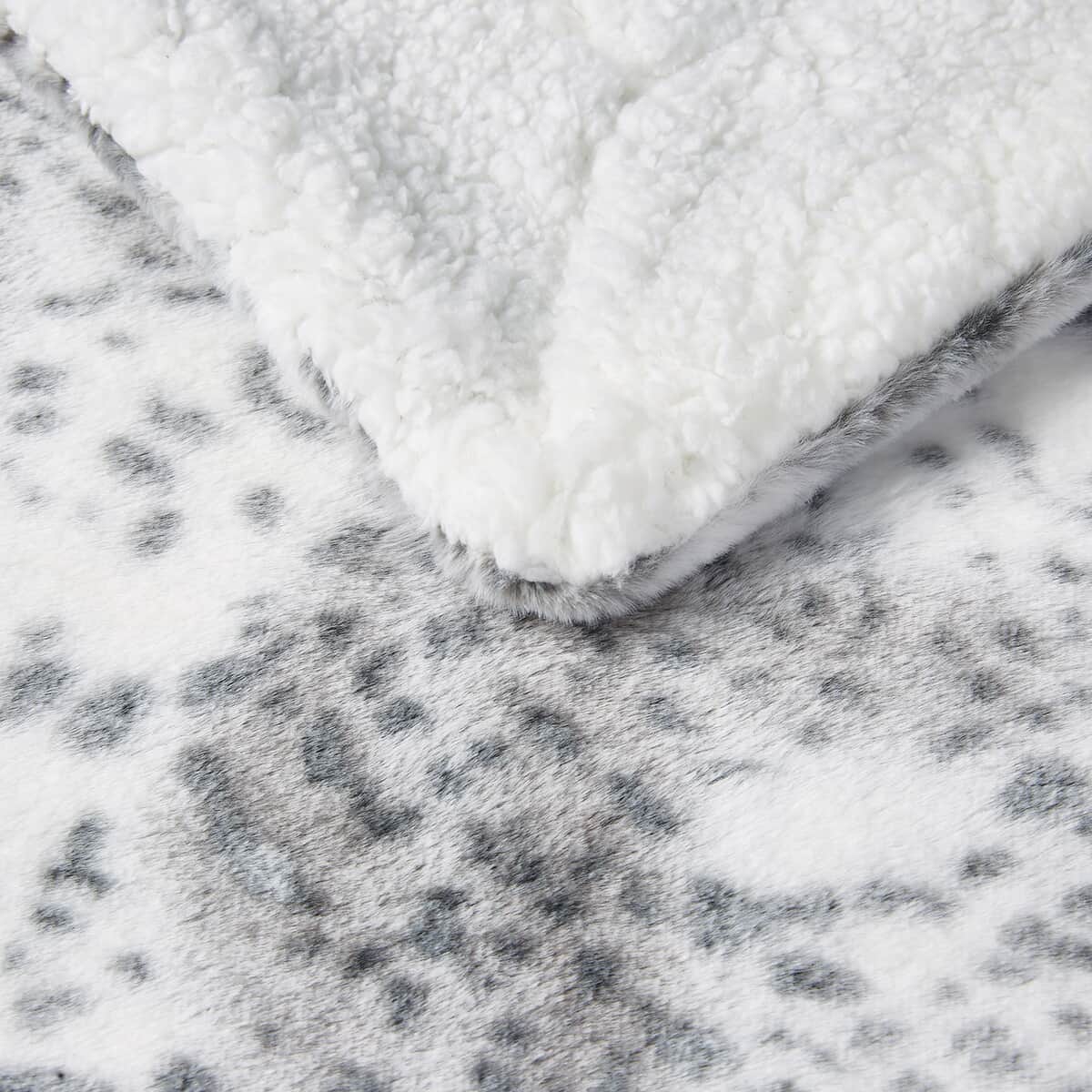 VCNY HOME Faux Fur Gray Snow Leopard Throw image number 2